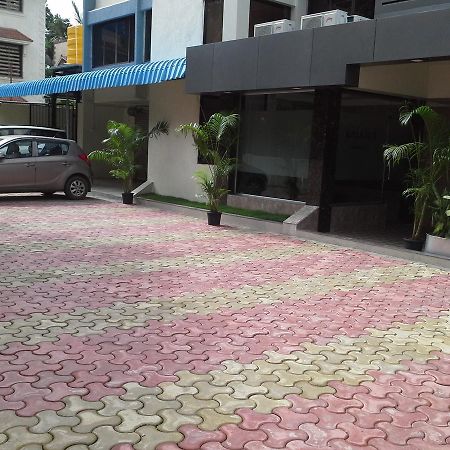 Hotel Galaxy Vaibhav à Vasai Extérieur photo