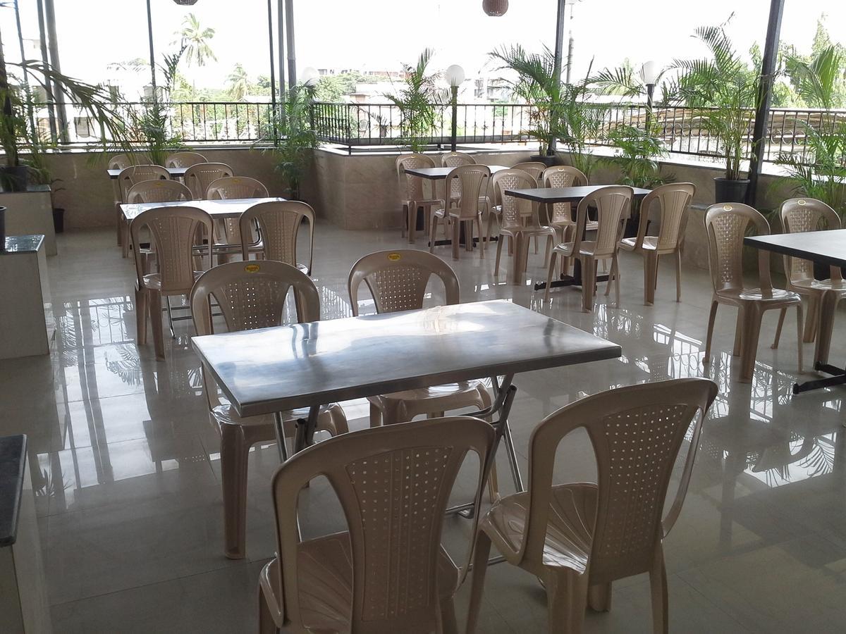 Hotel Galaxy Vaibhav à Vasai Extérieur photo