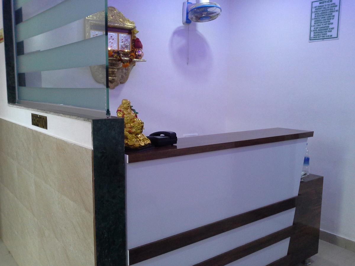 Hotel Galaxy Vaibhav à Vasai Extérieur photo